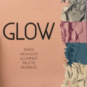 Rue 21 Glow baked highlight palette- in packaging